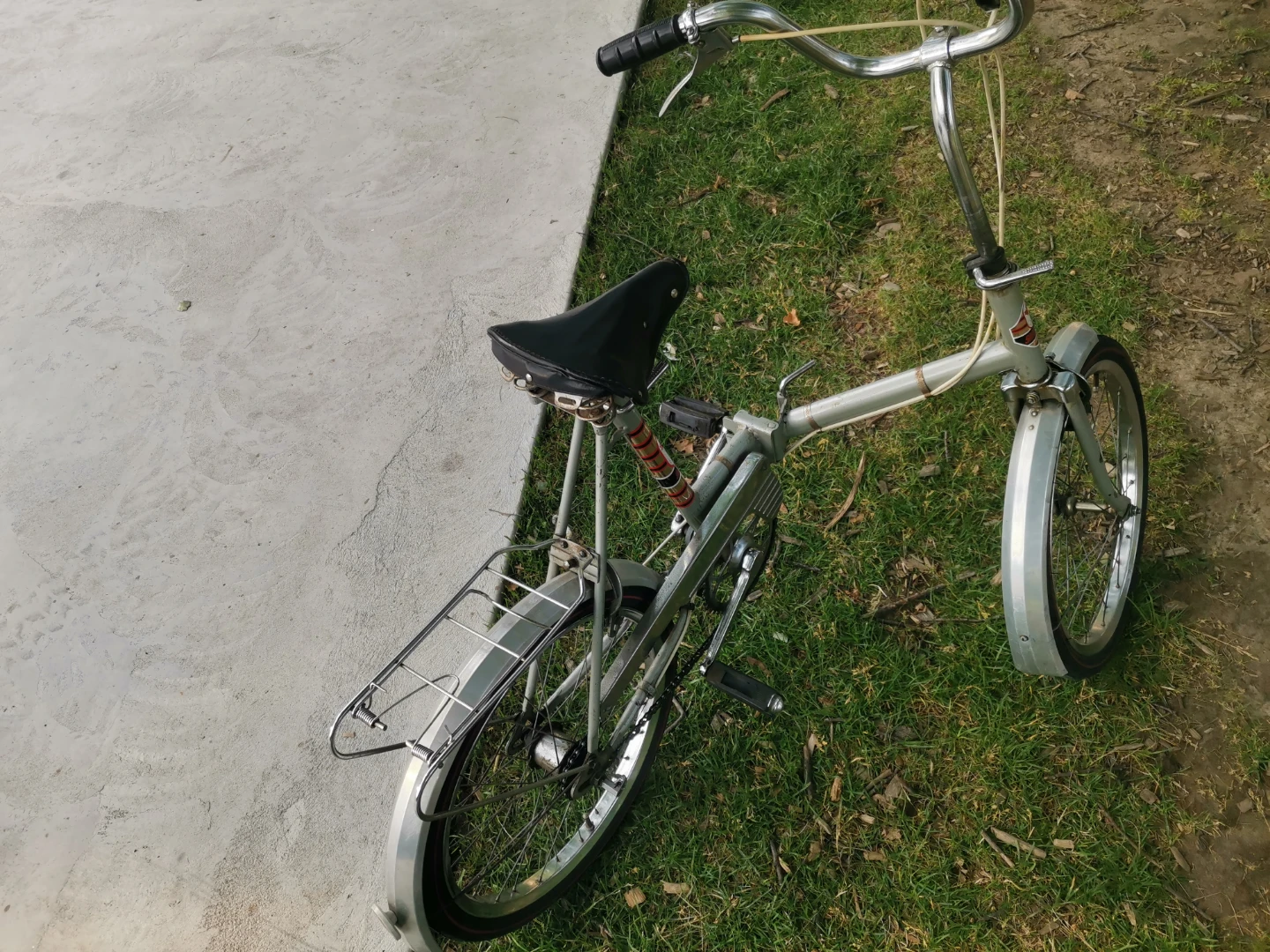 Vintage Folding Bicycle - photo 3
