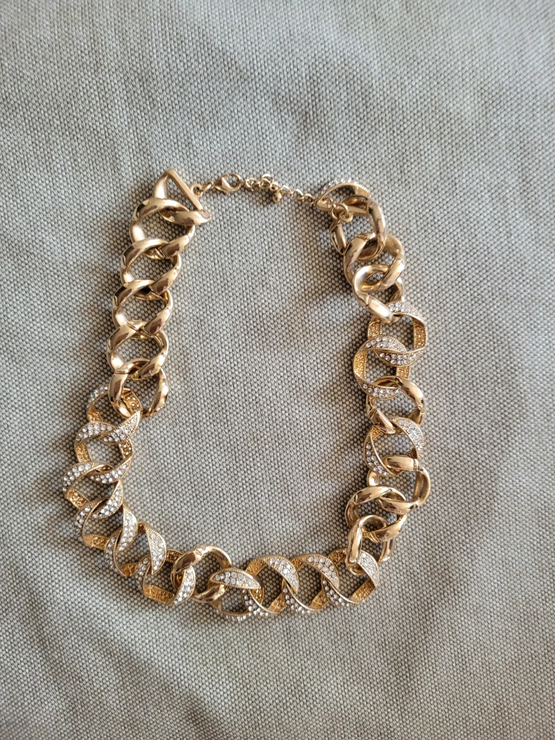 Gold Chunky Chain Necklace with Rhinestones