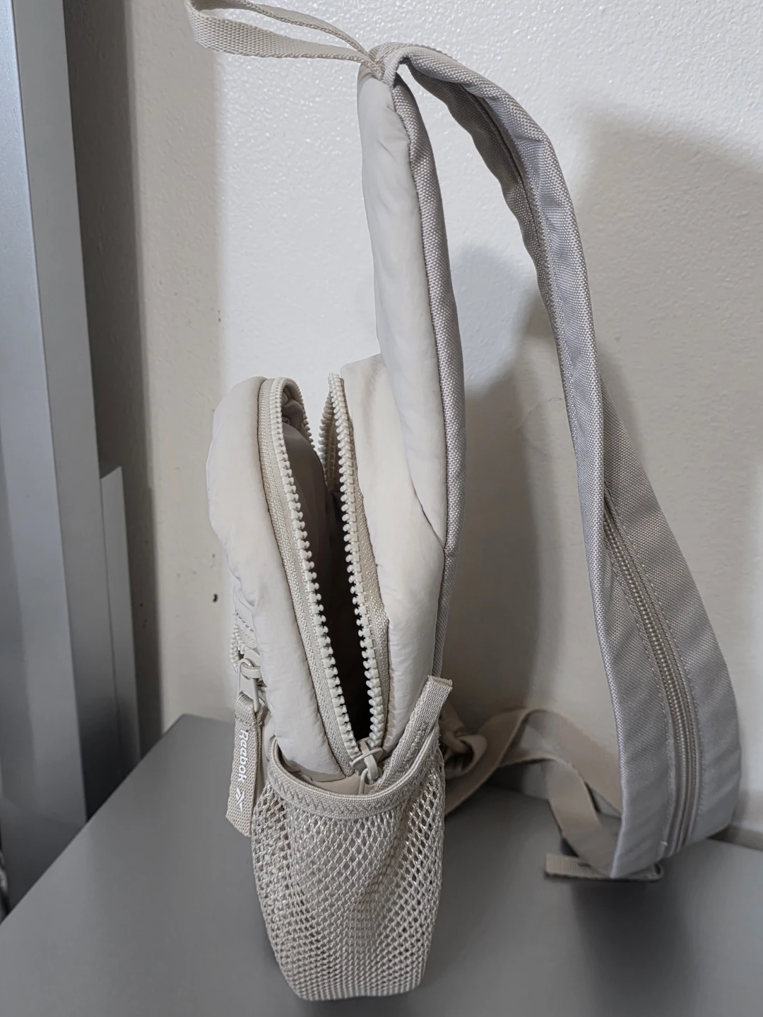 Reebok Sling Bag, unisex. - photo 2