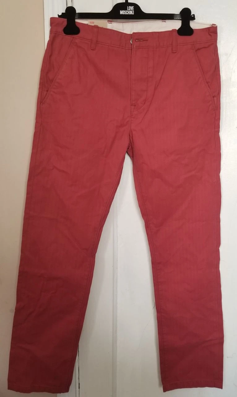 NEW $68 Levi's Chino Pants Red 33x32 Men's