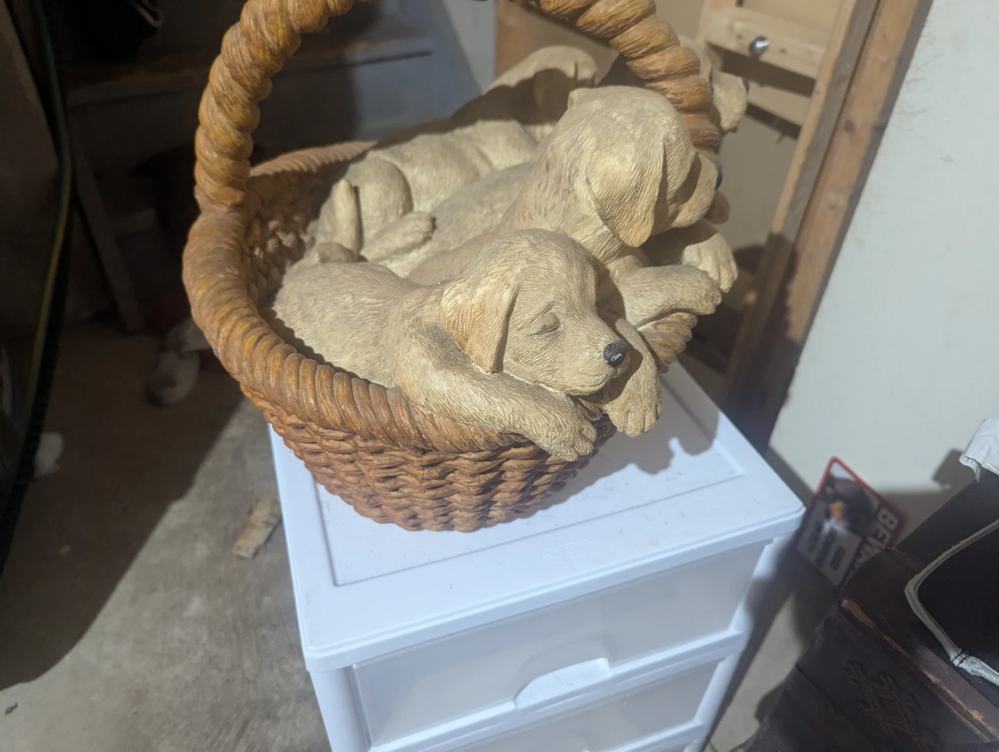 Puppies in a Basket Figurine - photo 2