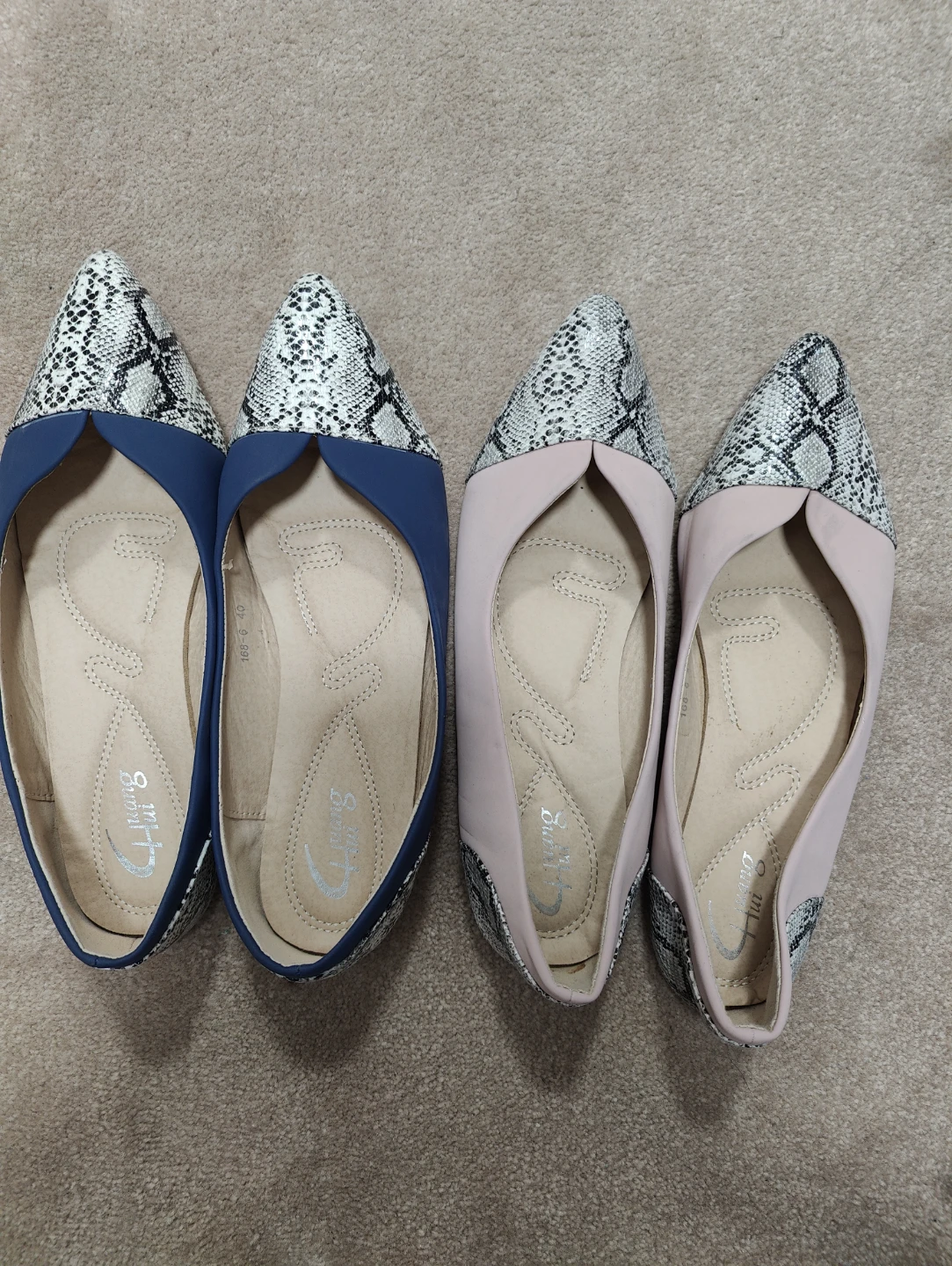 Two Huang Cai Women's Flats
