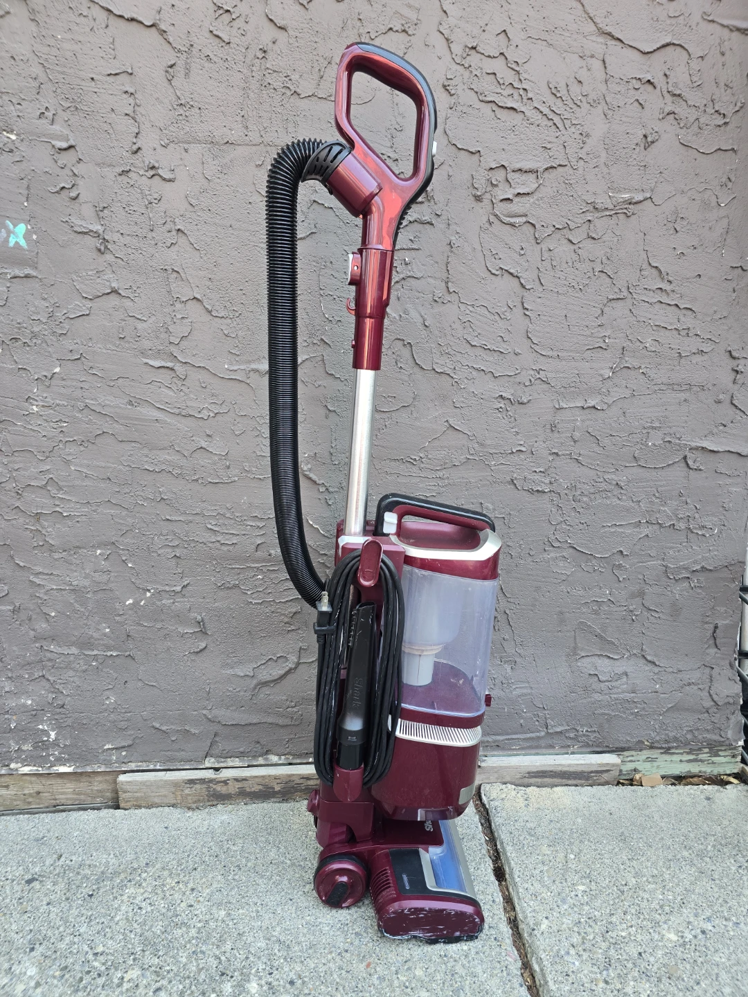 Shark Navigator Lift-Away Upright Corded Vacuum with PowerFins - photo 2