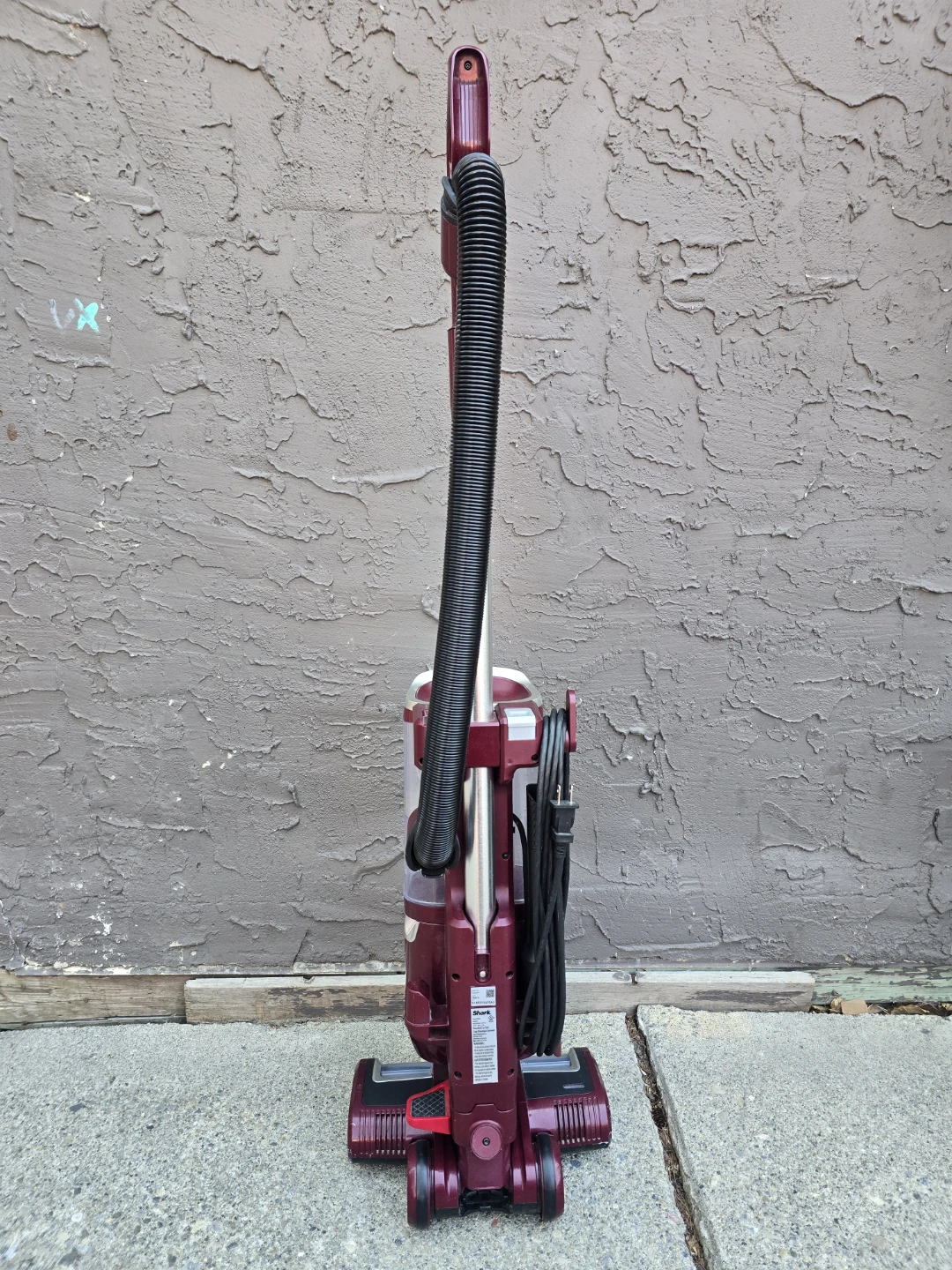 Shark Navigator Lift-Away Upright Corded Vacuum with PowerFins - photo 3