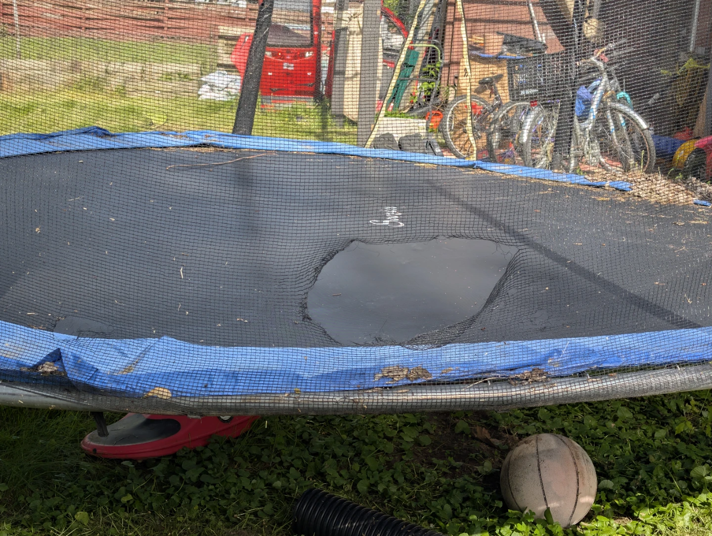 12' Trampoline with Safety Net - photo 3