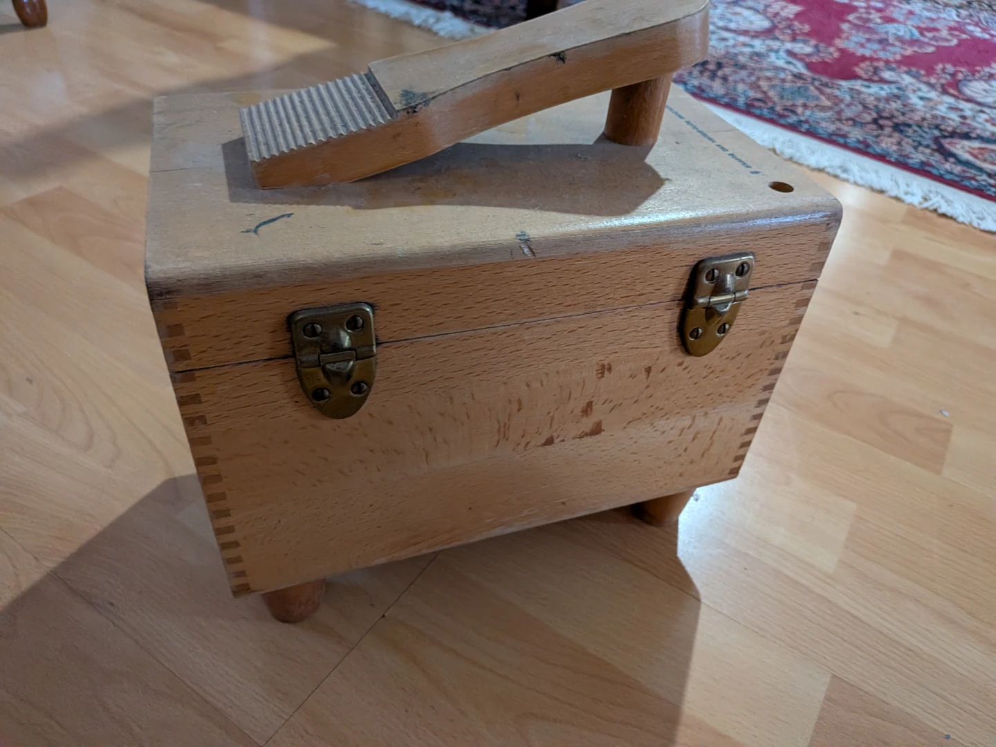 Ronson Roto-Shine Electric Shoe Polisher - photo 2