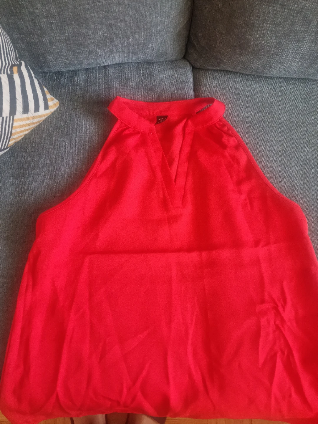 Red halter top - photo 2