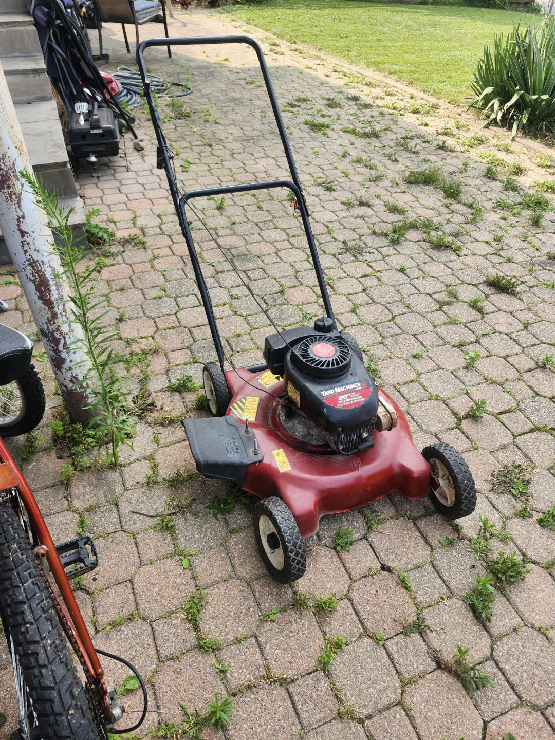 Yard Machines 20" Lawnmower - photo 2