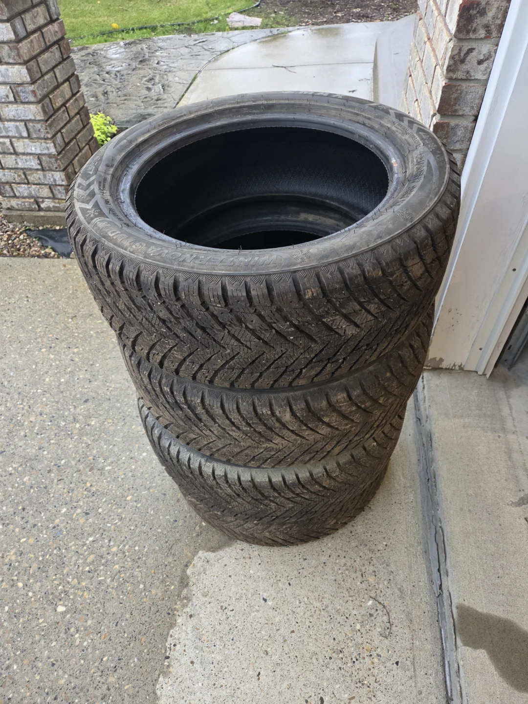 WinterNova Studdable Snow Tires - 225/50R17