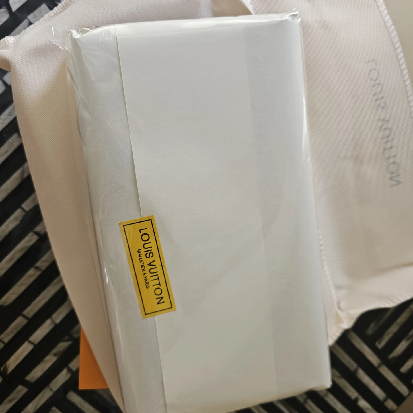 Louis Vuitton Monogram Pochette Felicie Chain Bag - photo 3