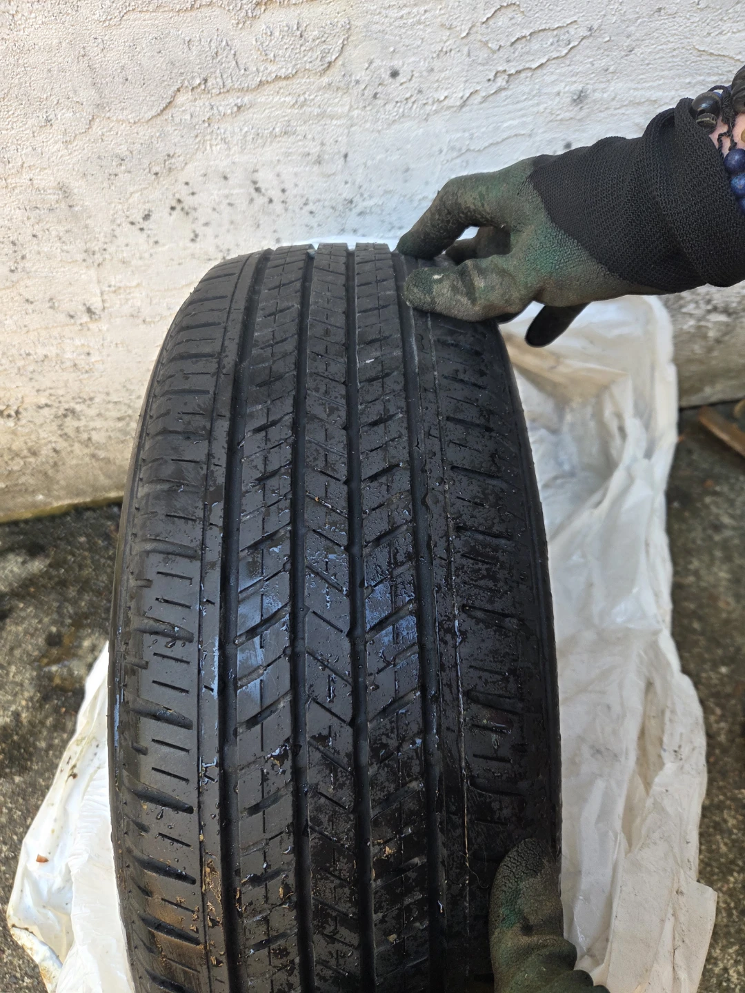 Four Firestone 185/60R15 84T M+S