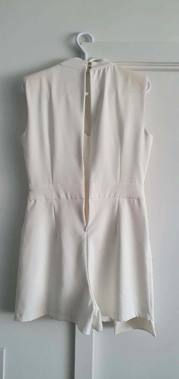Elegant white/ivory jumpsuit (skort style) – size EU 42 M/L - photo 3