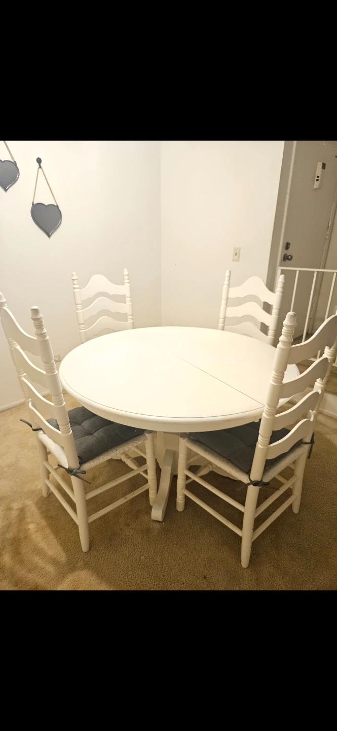 White Round Dining Table with 4 Chairs