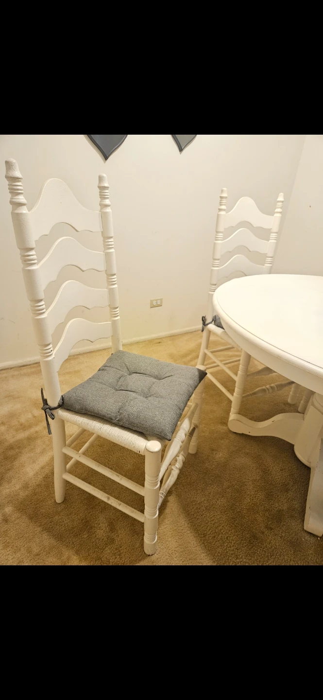 White Round Dining Table with 4 Chairs - photo 3
