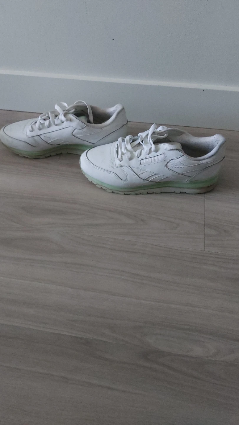 Reebok Classic Leather Sneakers