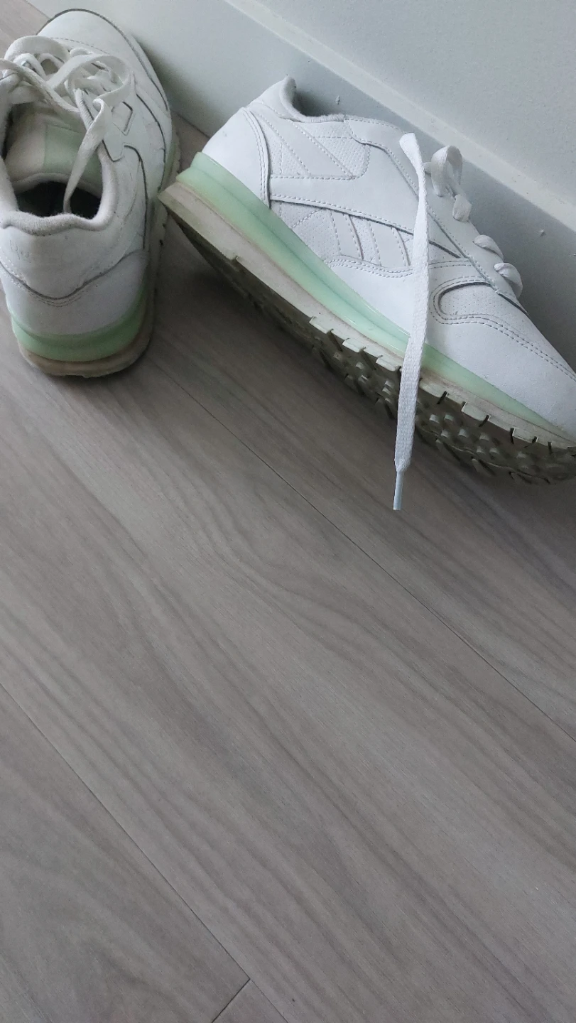 Reebok Classic Leather Sneakers - photo 2
