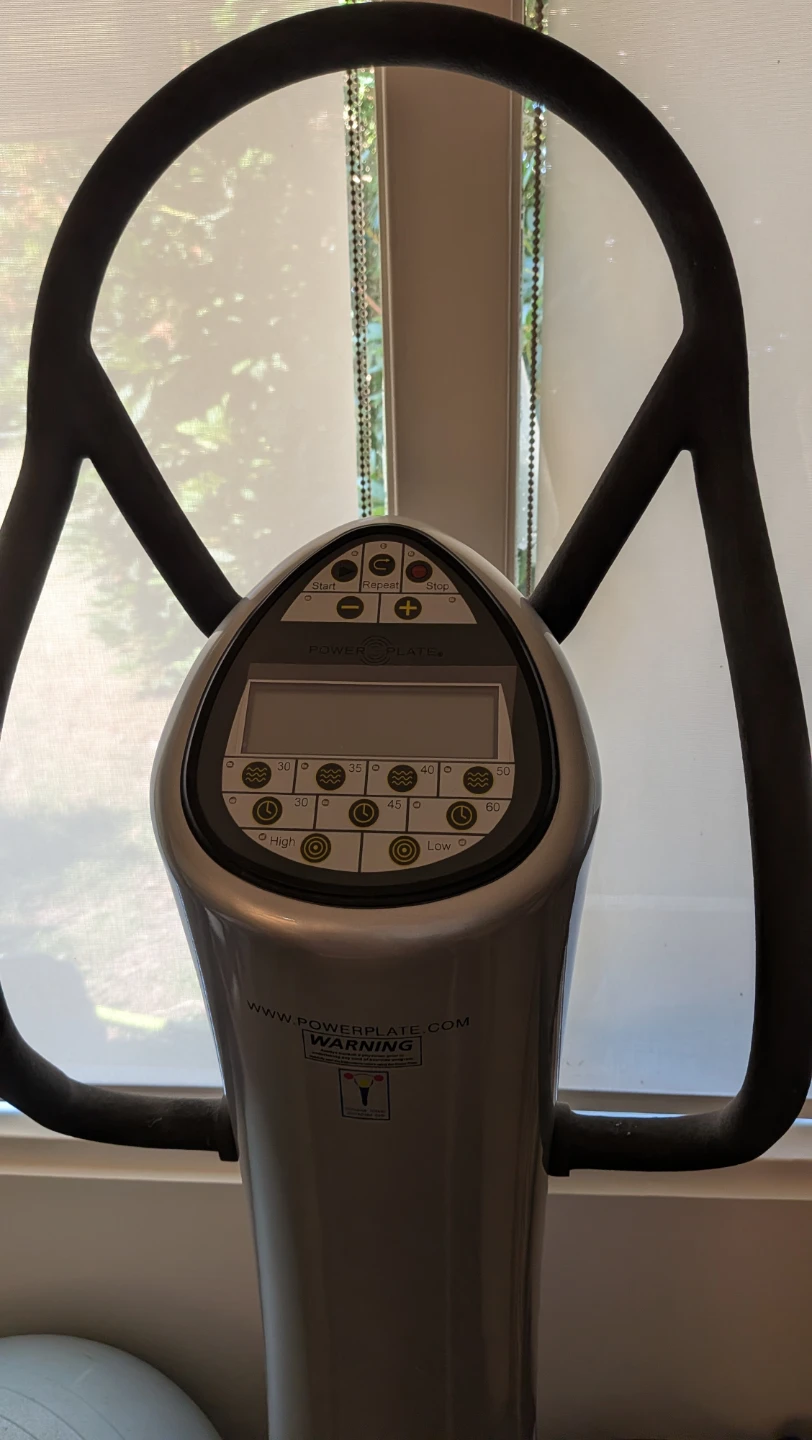 Power Plate Pro Series Vibration Machine - photo 4