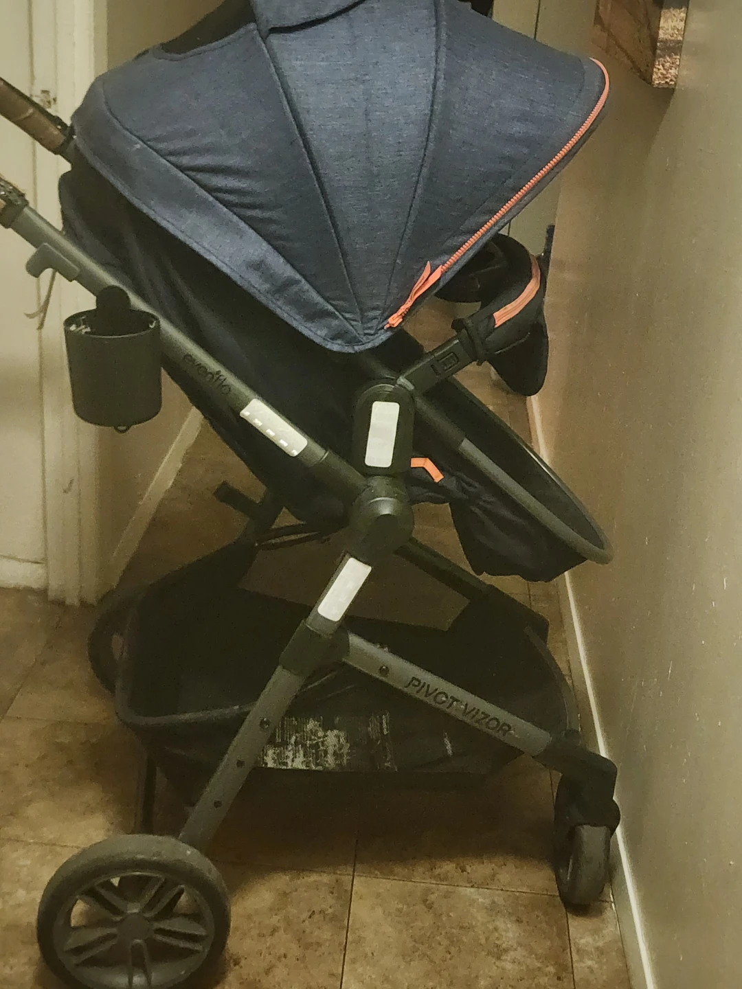 Evenflo Pivot Xpand Travel System - photo 2