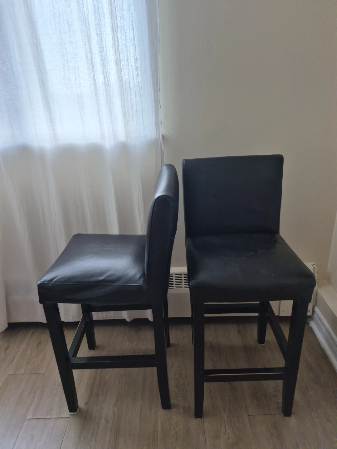 Set of 2 Black Faux Leather Bar Stools