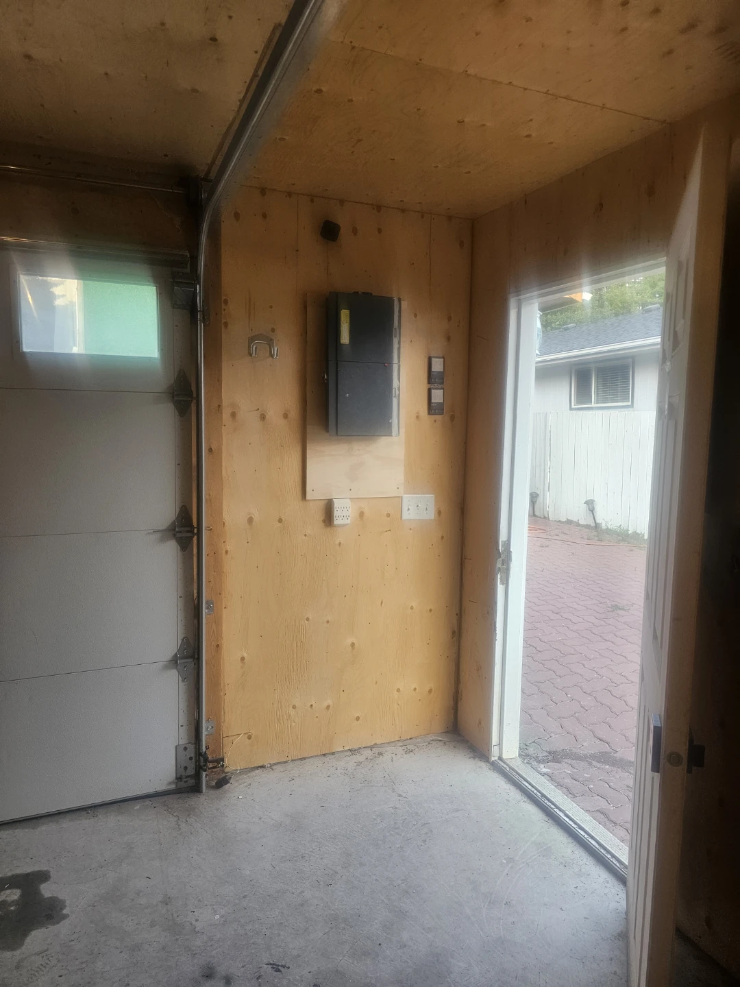 Oversized garage for rent - photo 4