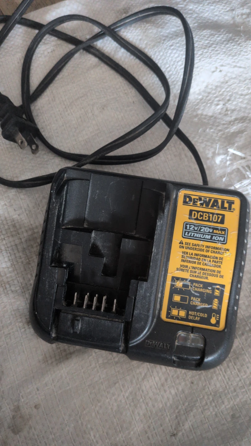 DeWalt 20V Cordless Drill, Impact Driver, Sander Combo Kit - photo 2