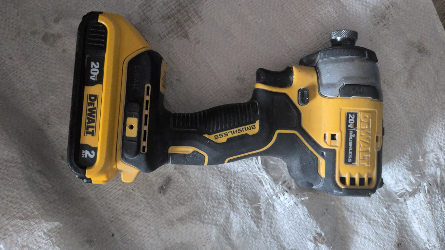 DeWalt 20V Cordless Drill, Impact Driver, Sander Combo Kit - photo 3
