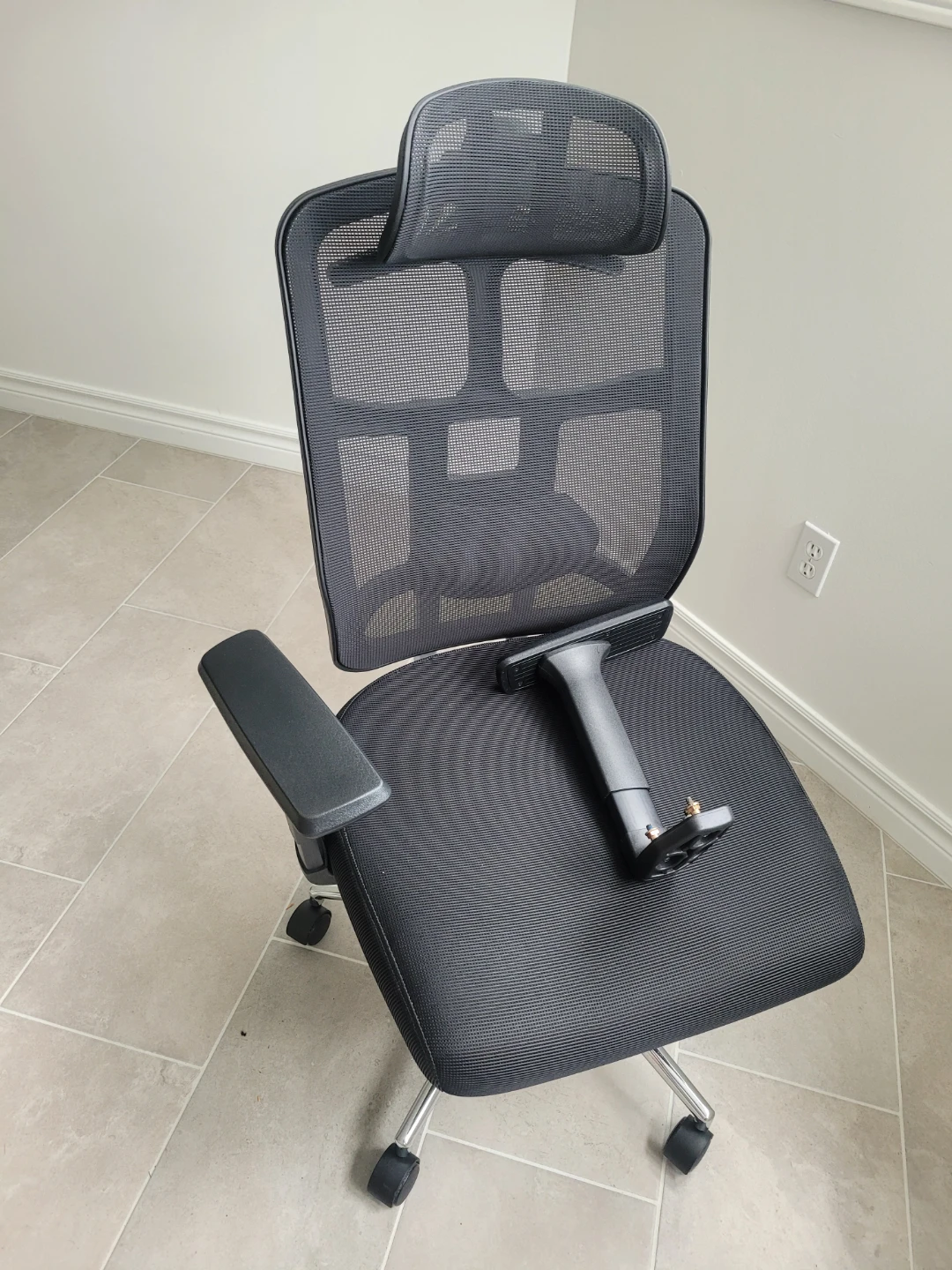 Ergonomic Mesh Office Chair - photo 2