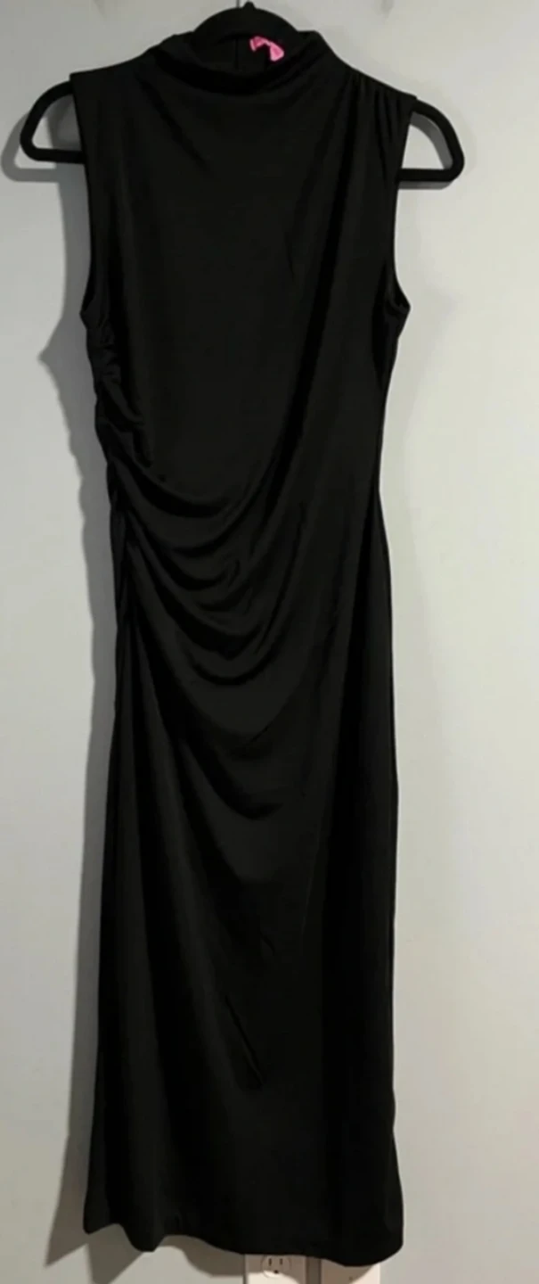 Black Sleeveless Ruched Dress