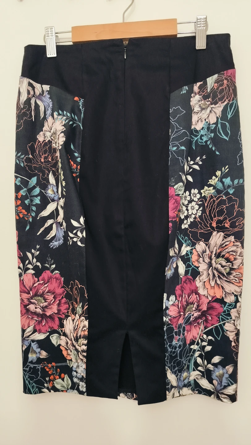 Portmans floral pencil skirt, size 8 (AUS) - photo 4