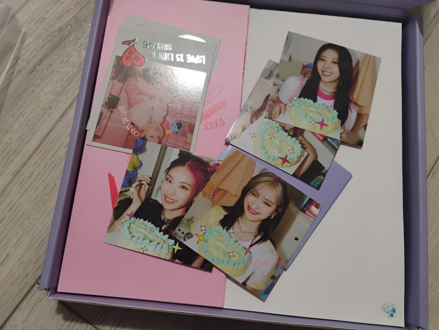 ITZY Crazy In Love Album Package - photo 3
