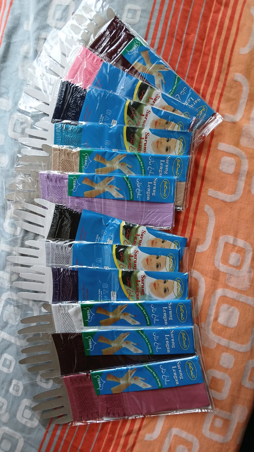 Set of Hijab Pins , hijab caps and Gloves - photo 2