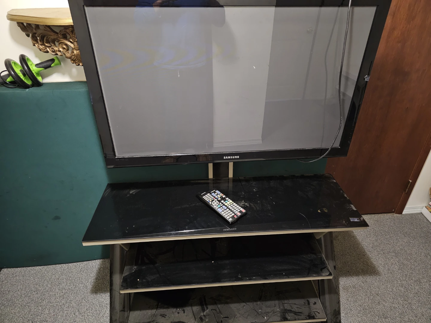 Samsung Flat Screen SAMSUNG 42' PLASMA HDTV MODEL PN42C430 - photo 2