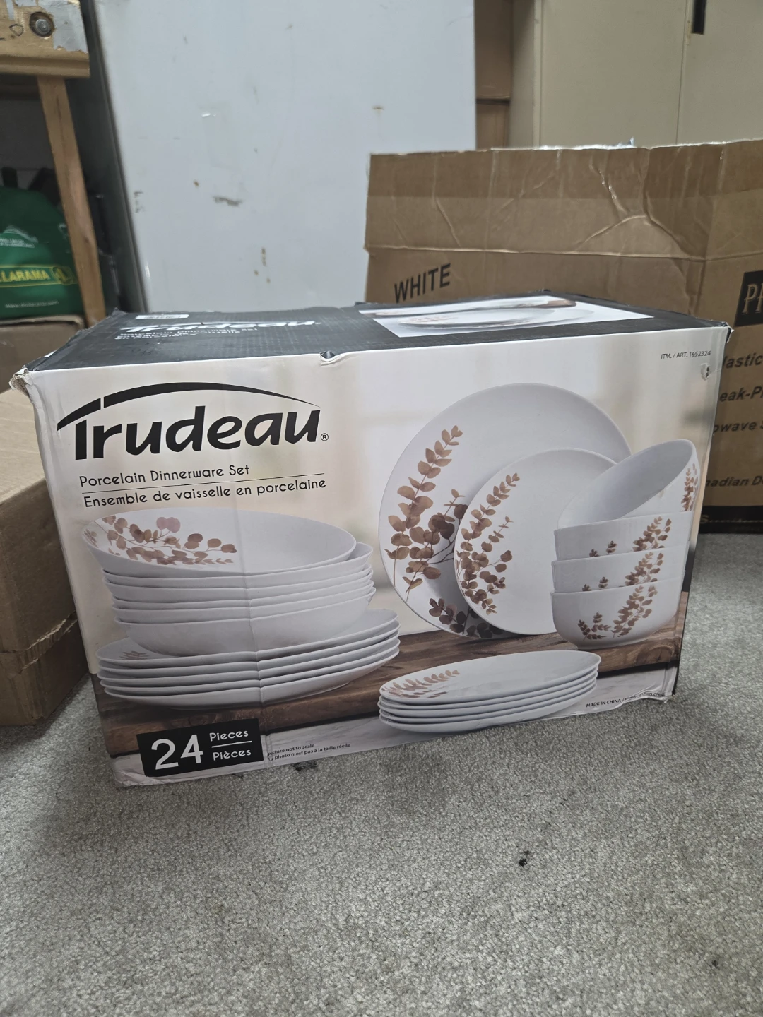 Trudeau Porcelain Dinnerware Set - 24 Pieces