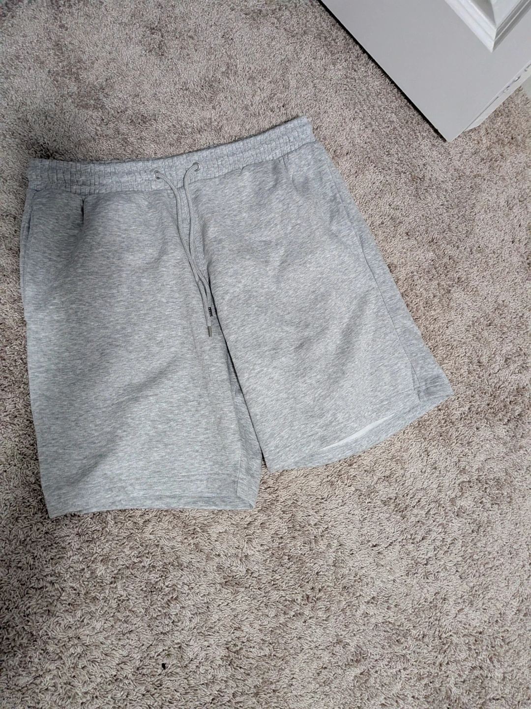 H&M Men's Grey Sweat Shorts - Size L