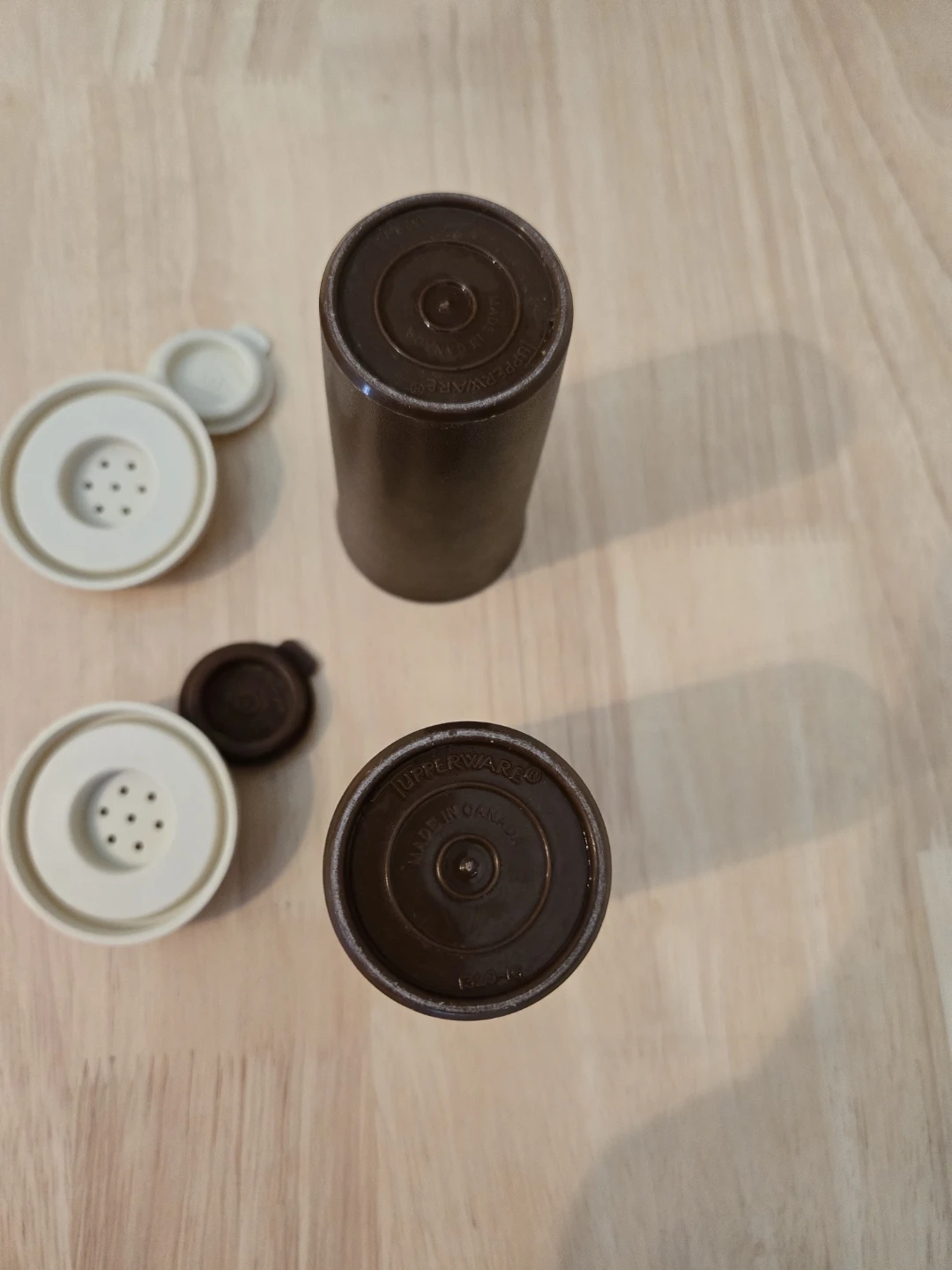 Vintage Tupperware Salt & Pepper Shakers Set - photo 5