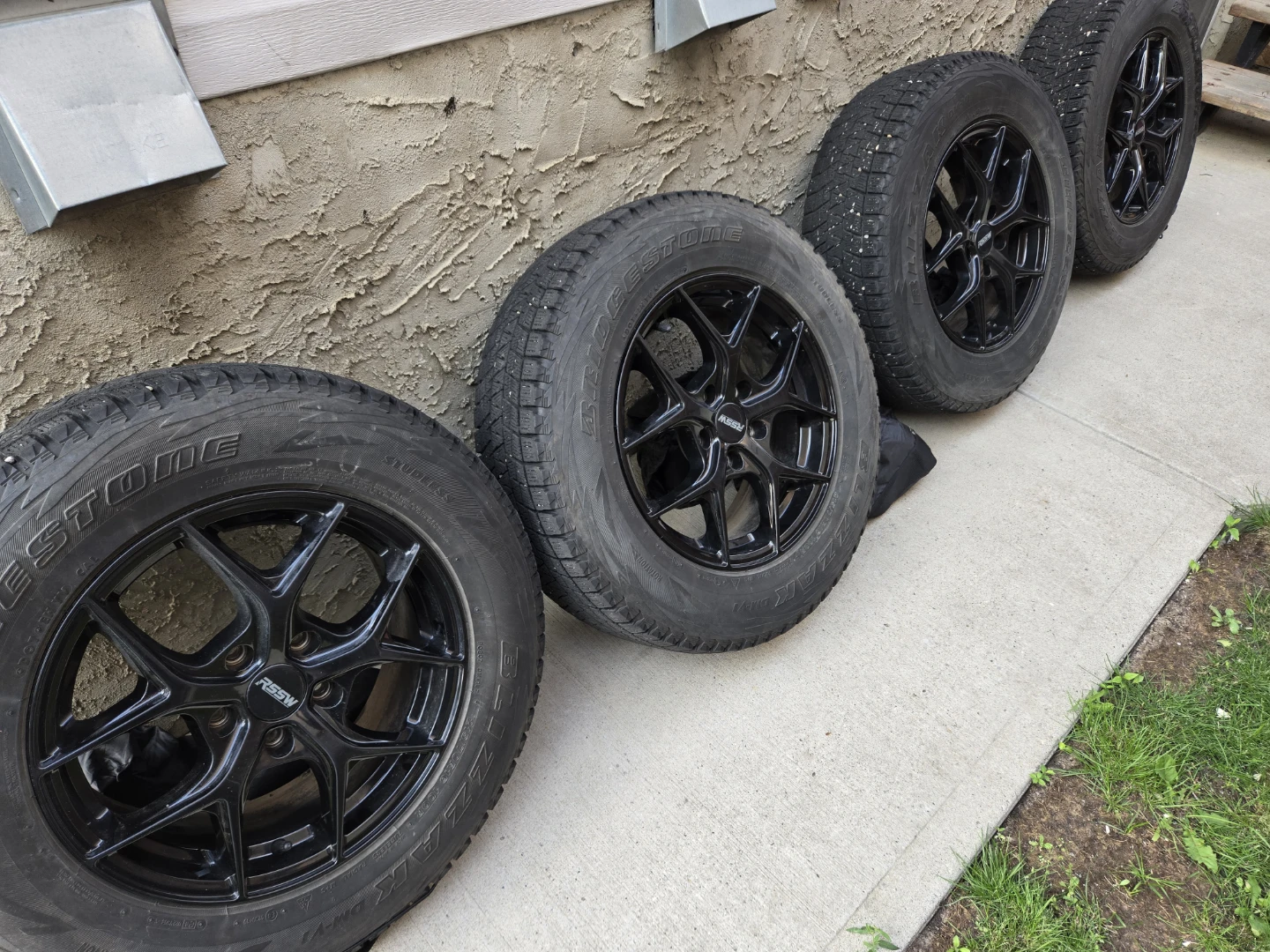 Bridgestone Winter Tires on RSSW Rims 215/70/R16 - photo 2