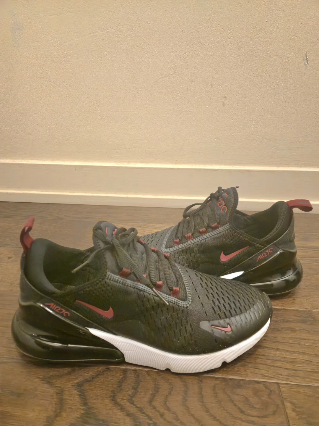 Nike Air Max 270 Men's Running Shoes Black/Red Size 10.5 - photo 3