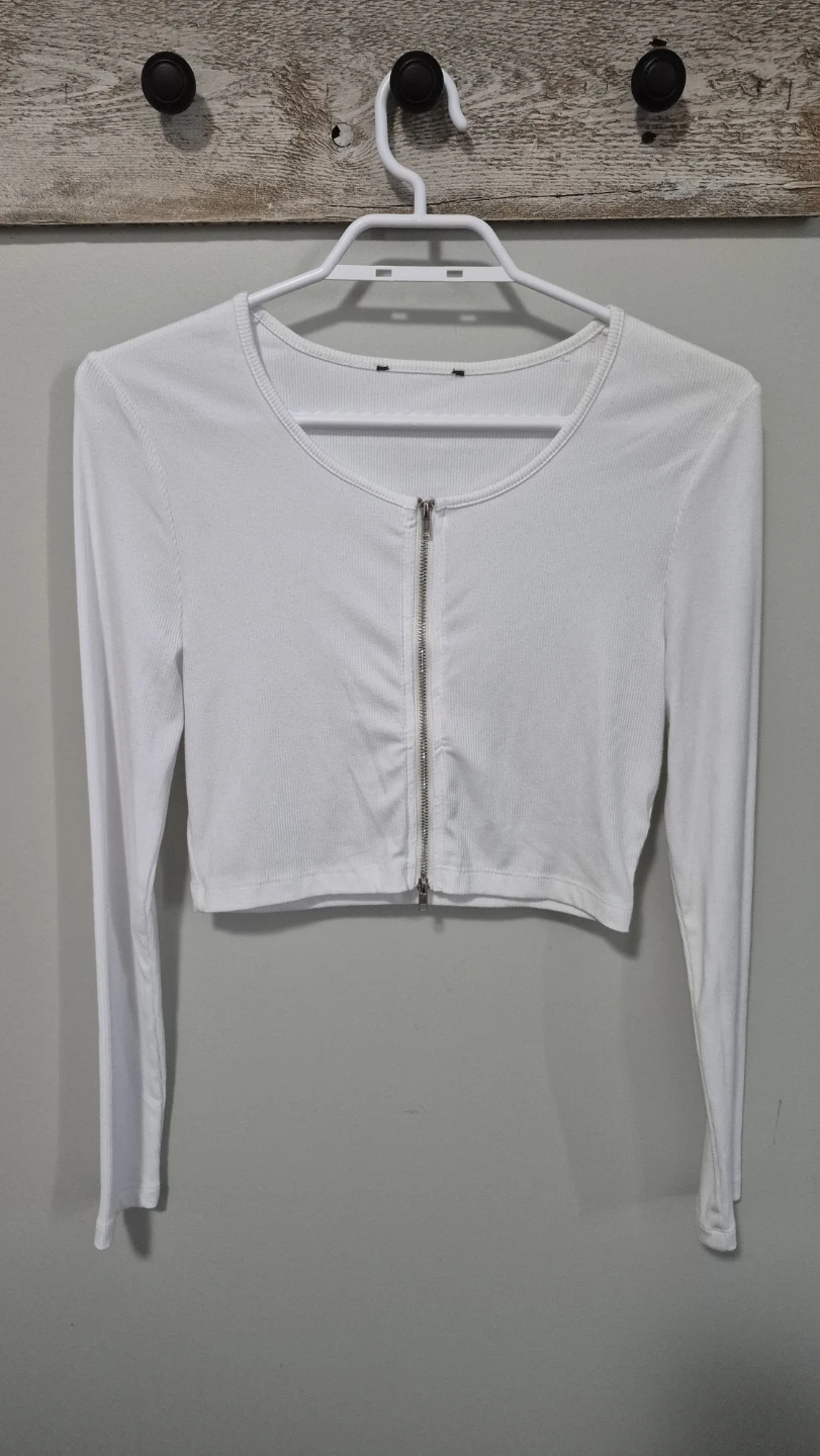 White Long Sleeve Crop Top with Zipper