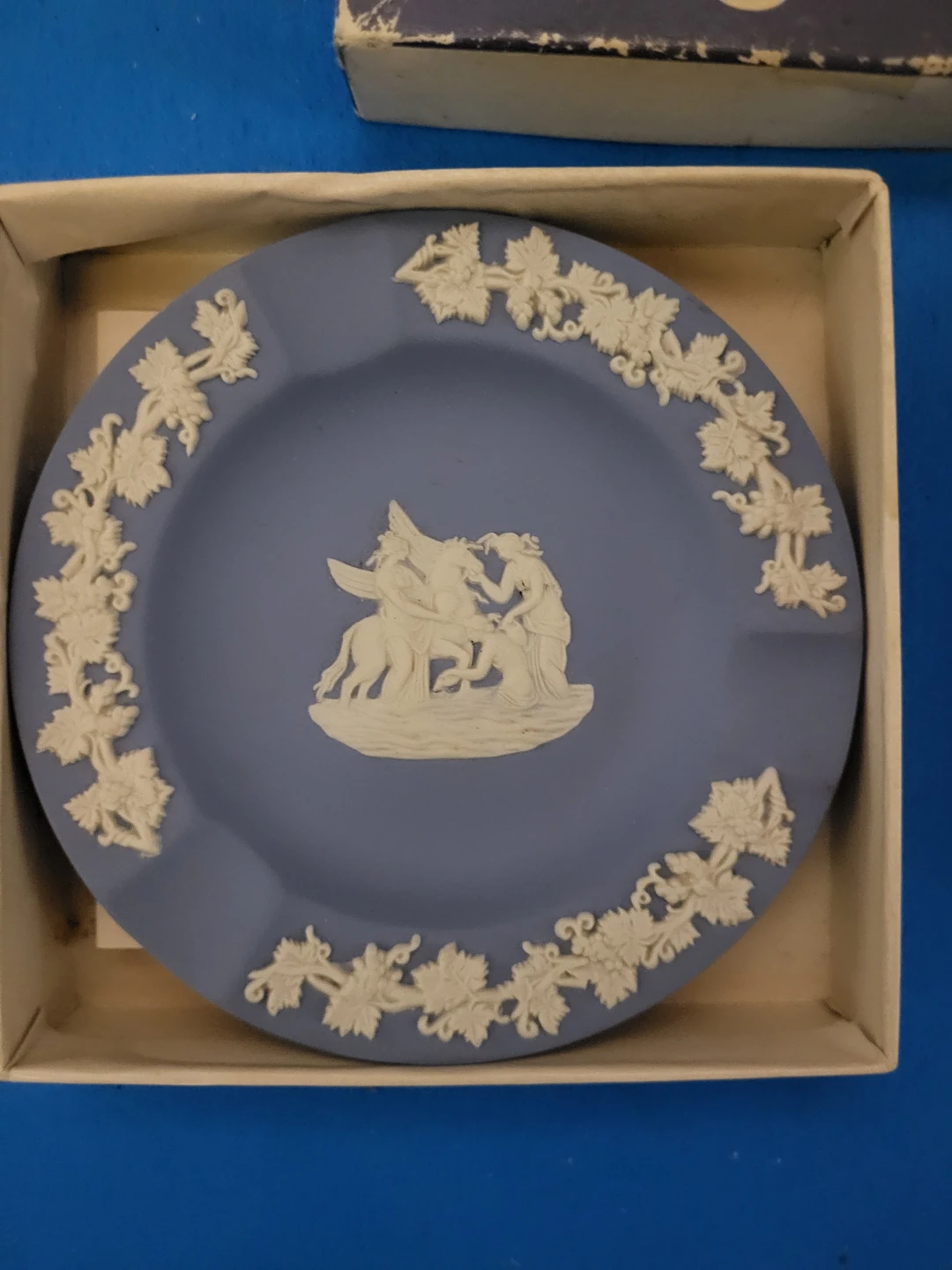 Wedgwood Jasperware Blue Ashtray and Dish - photo 3