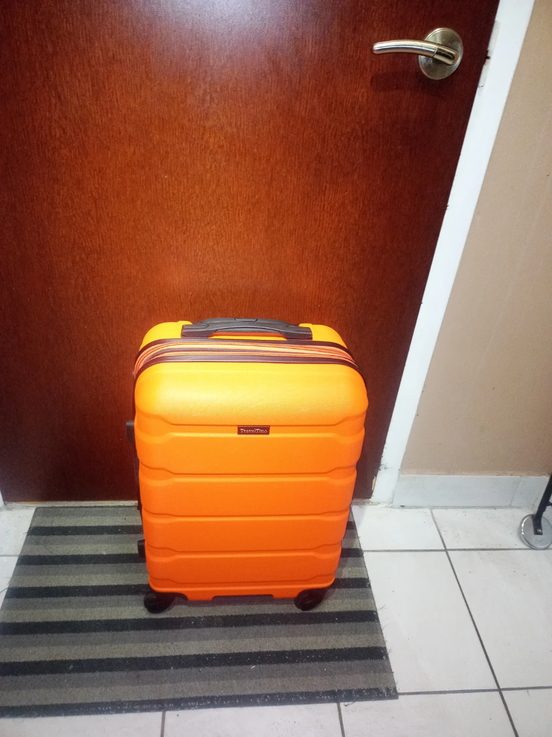 Small Luggage With Swivel Wheels