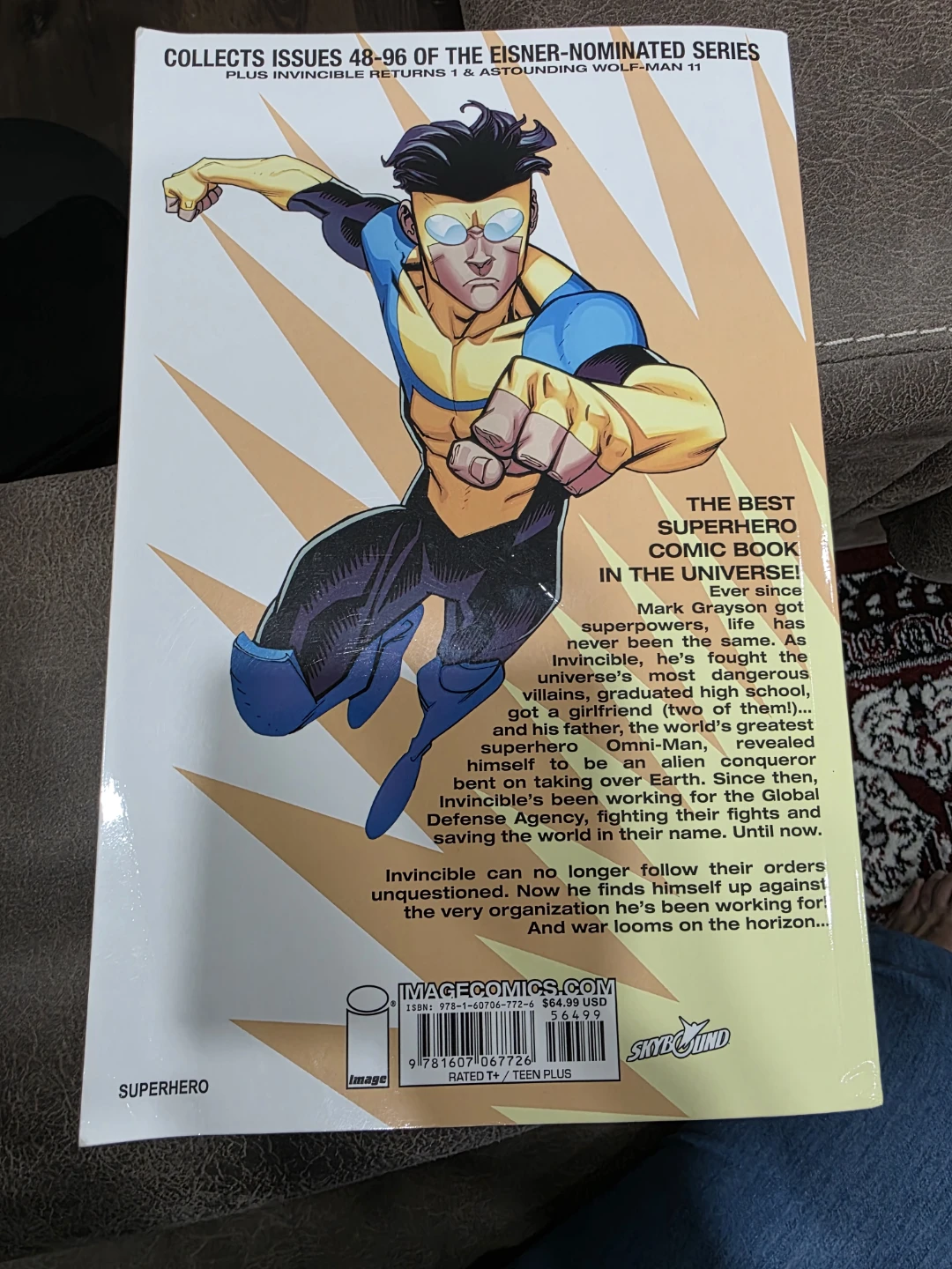 Invincible Compendium Two by Robert Kirkman - photo 4