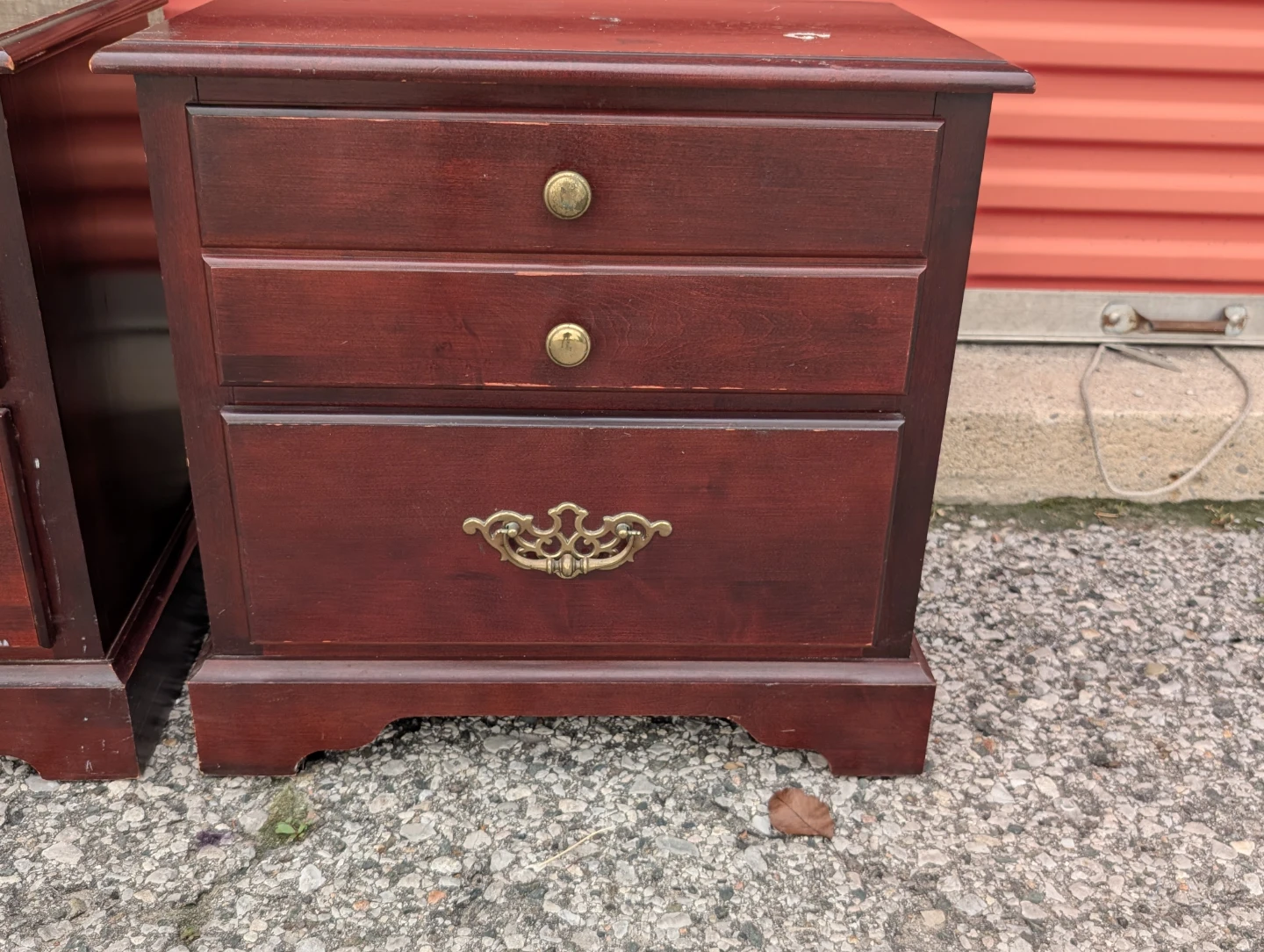 Shermag Nightstands (Pair) - photo 2
