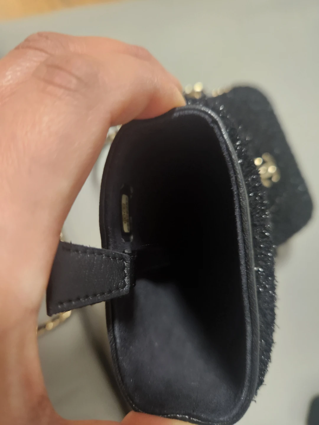 Chanel Black Tweed Phone Pouch - photo 5