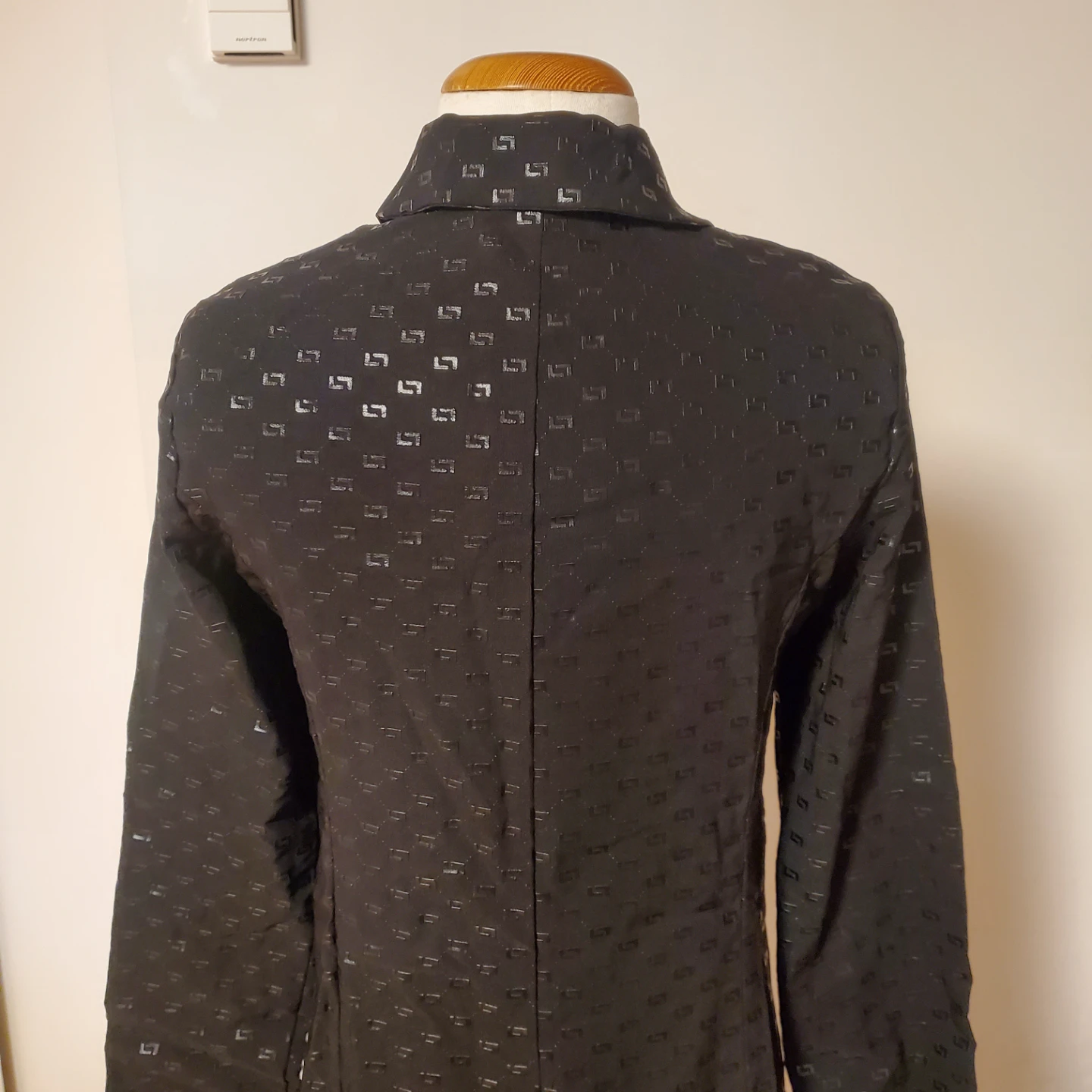 Black patterned button-up jacket - photo 4