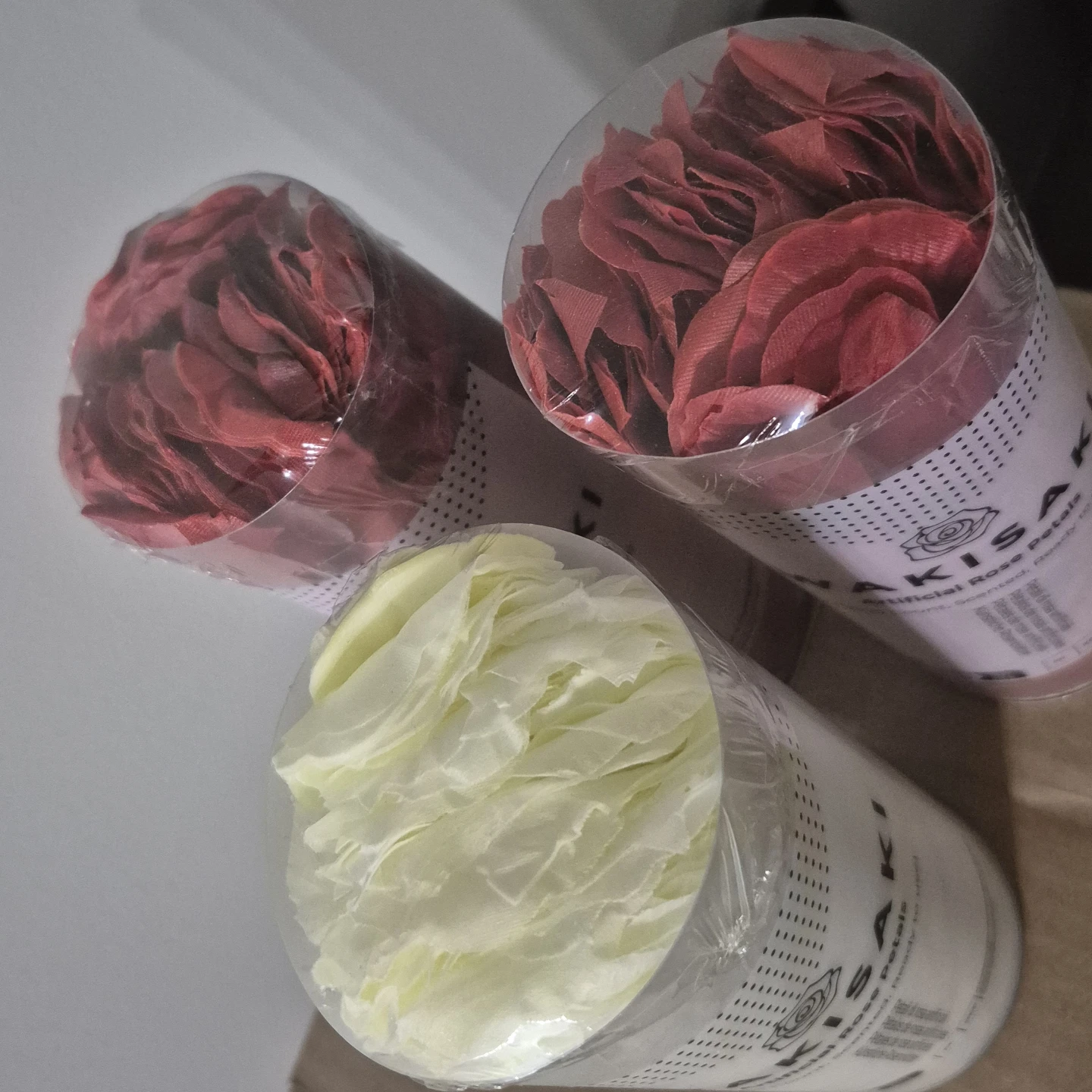 Artificial Rose Petals - 3 packs - photo 4