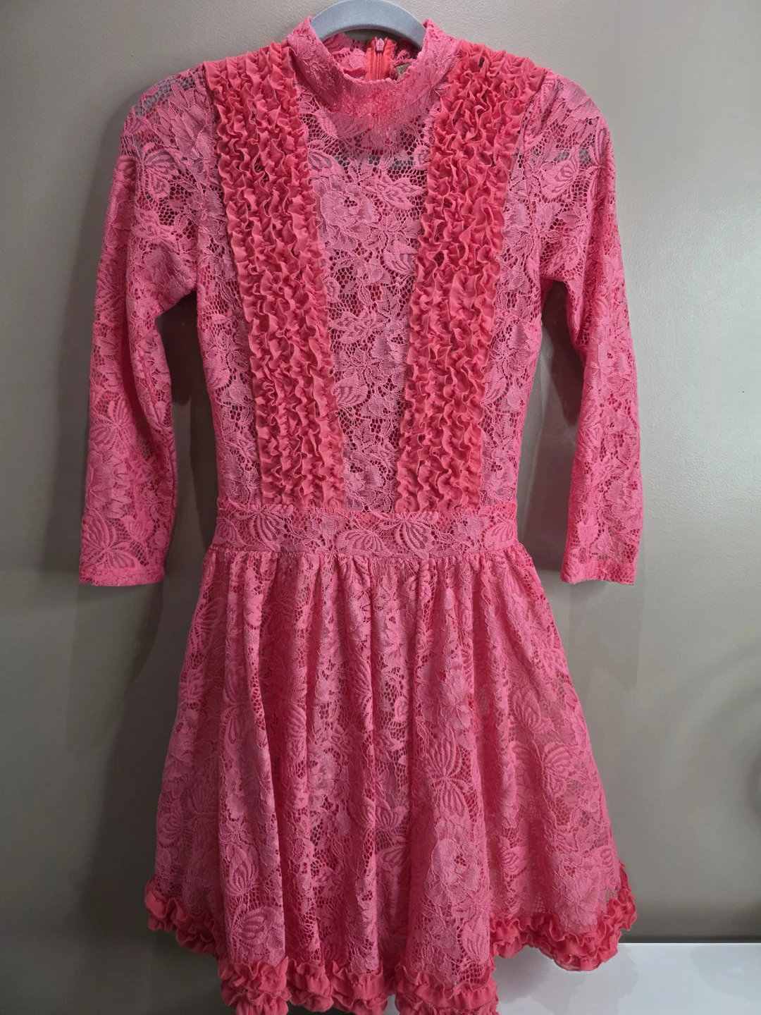 Vera Pola Pink Lace Dress