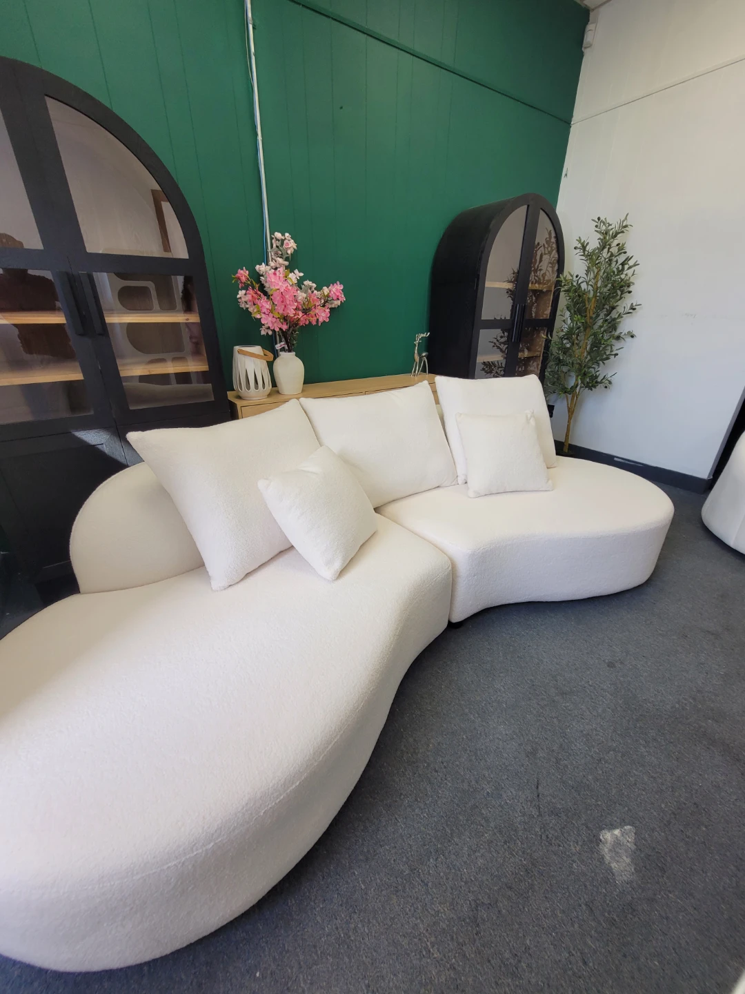 Curved Boucle Sofa warehouse sale - photo 3