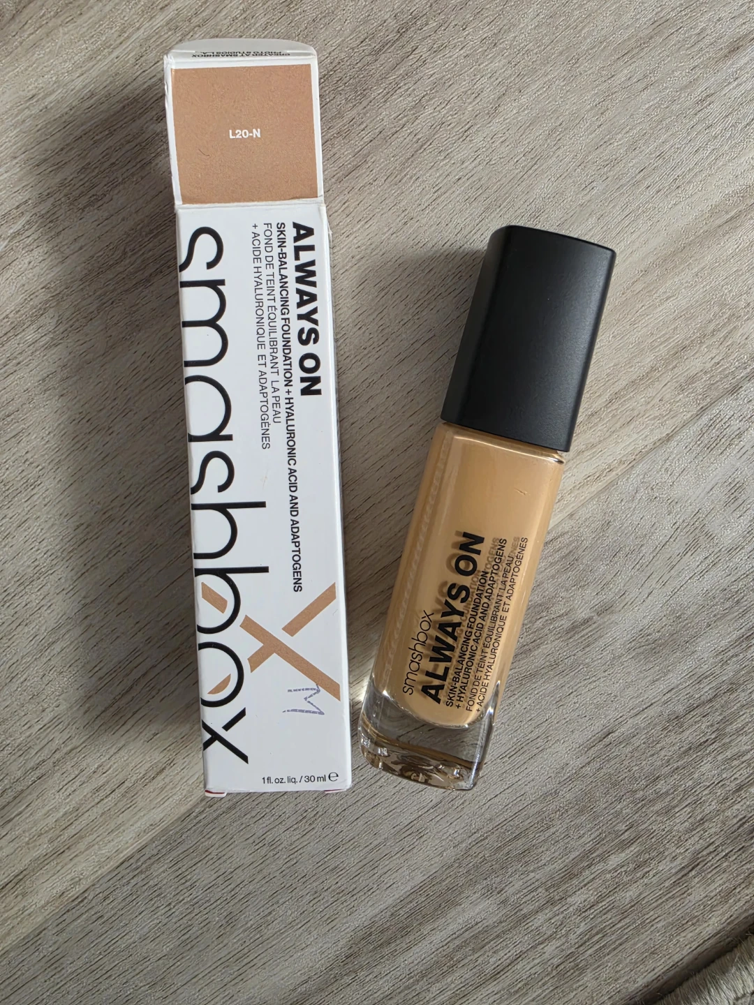 Smashbox Always On Skin-Balancing Foundation L20-N