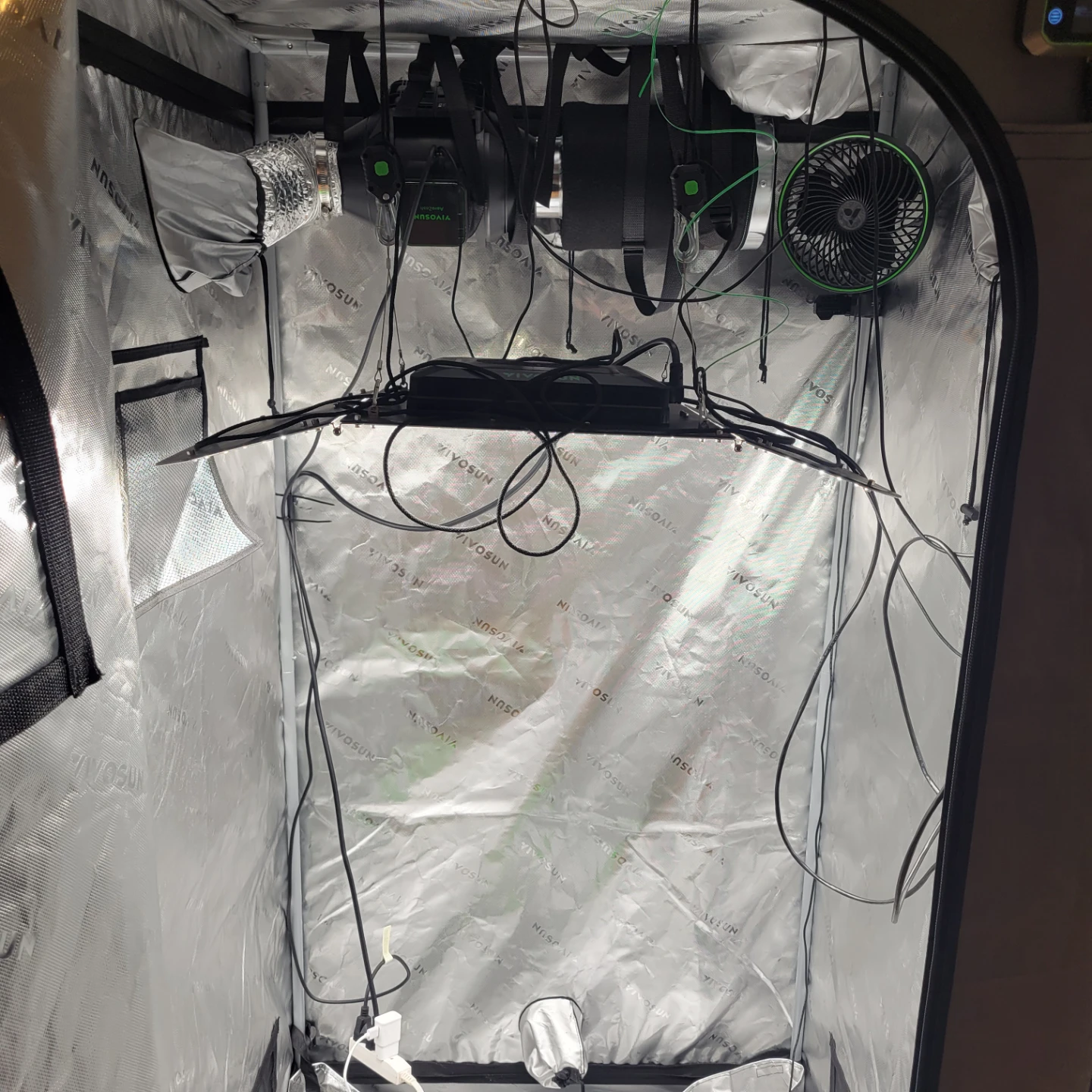 Vivosun 3x3 grow tent - photo 5