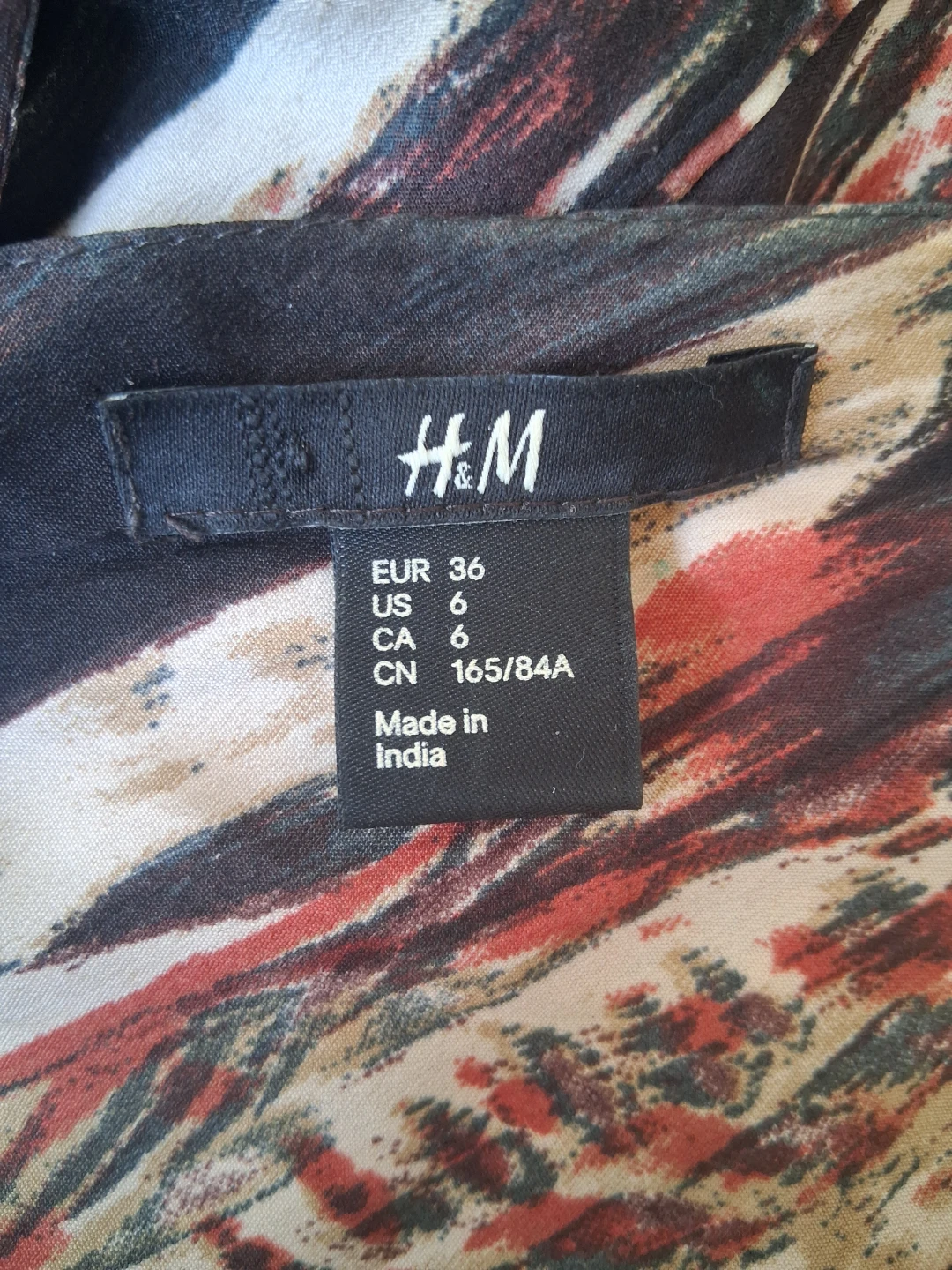 H＆M Deep V Dress, Women Sz 6 - photo 4